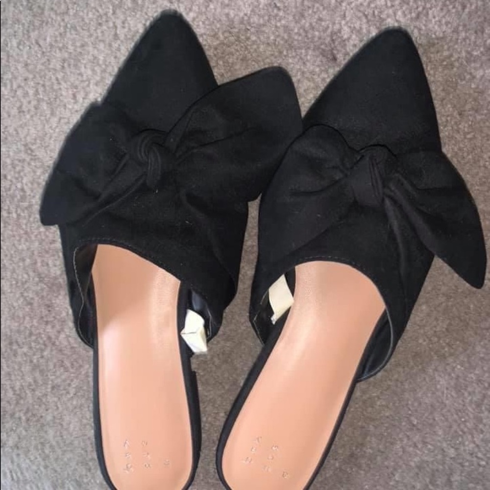 Black mules with bow